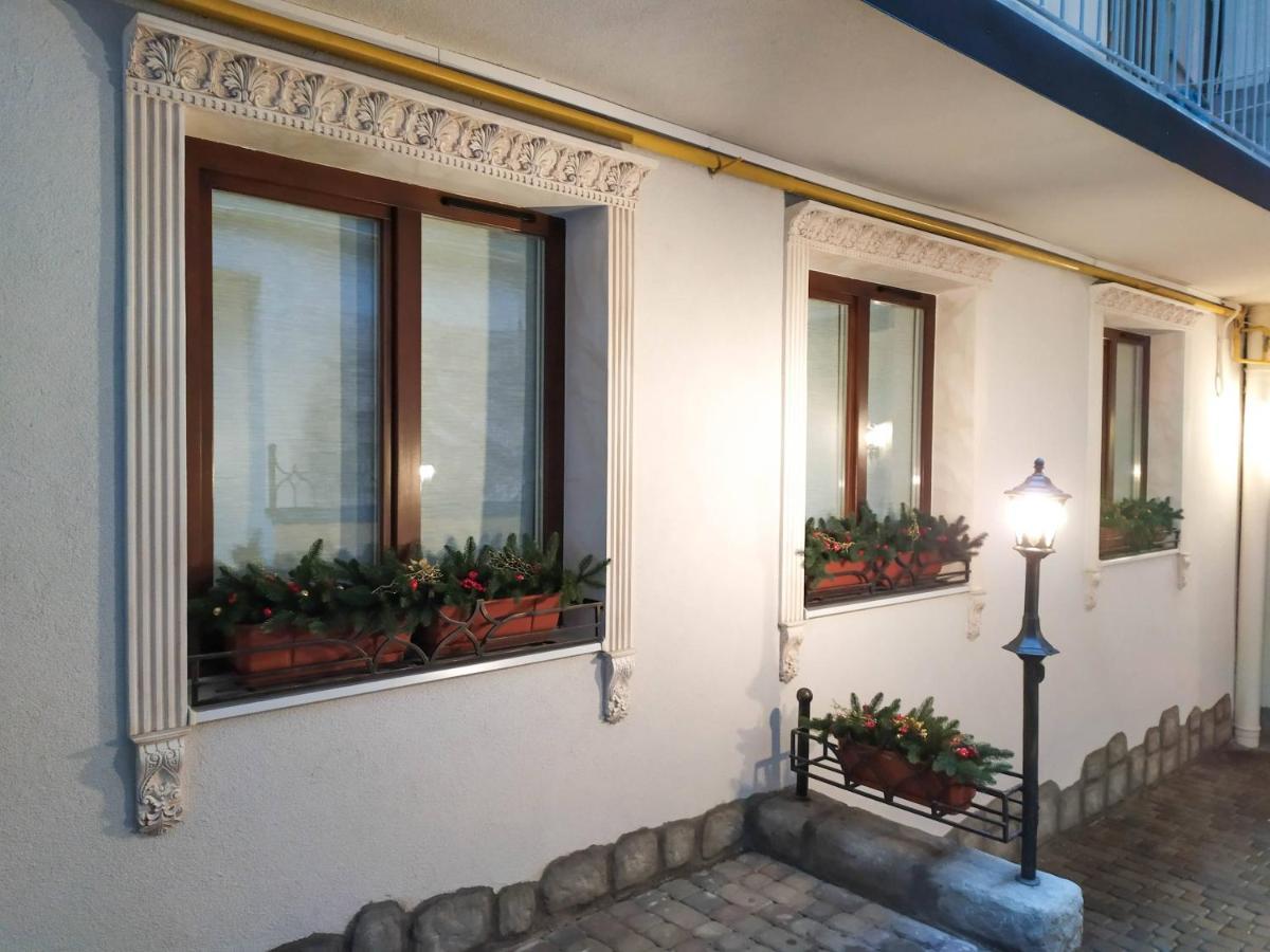 Apartamento Rynok 25 Deluxe Lviv Center Exterior foto